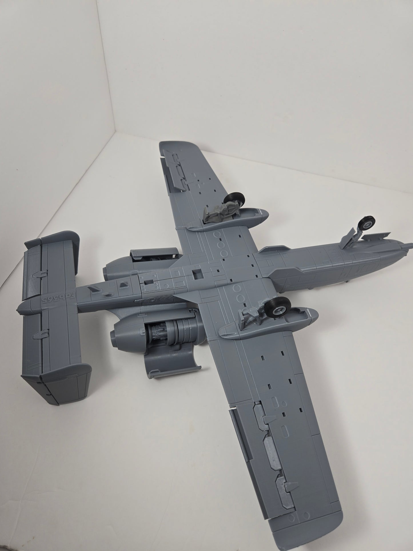 A-10 Thunderbolt II Model Kit
