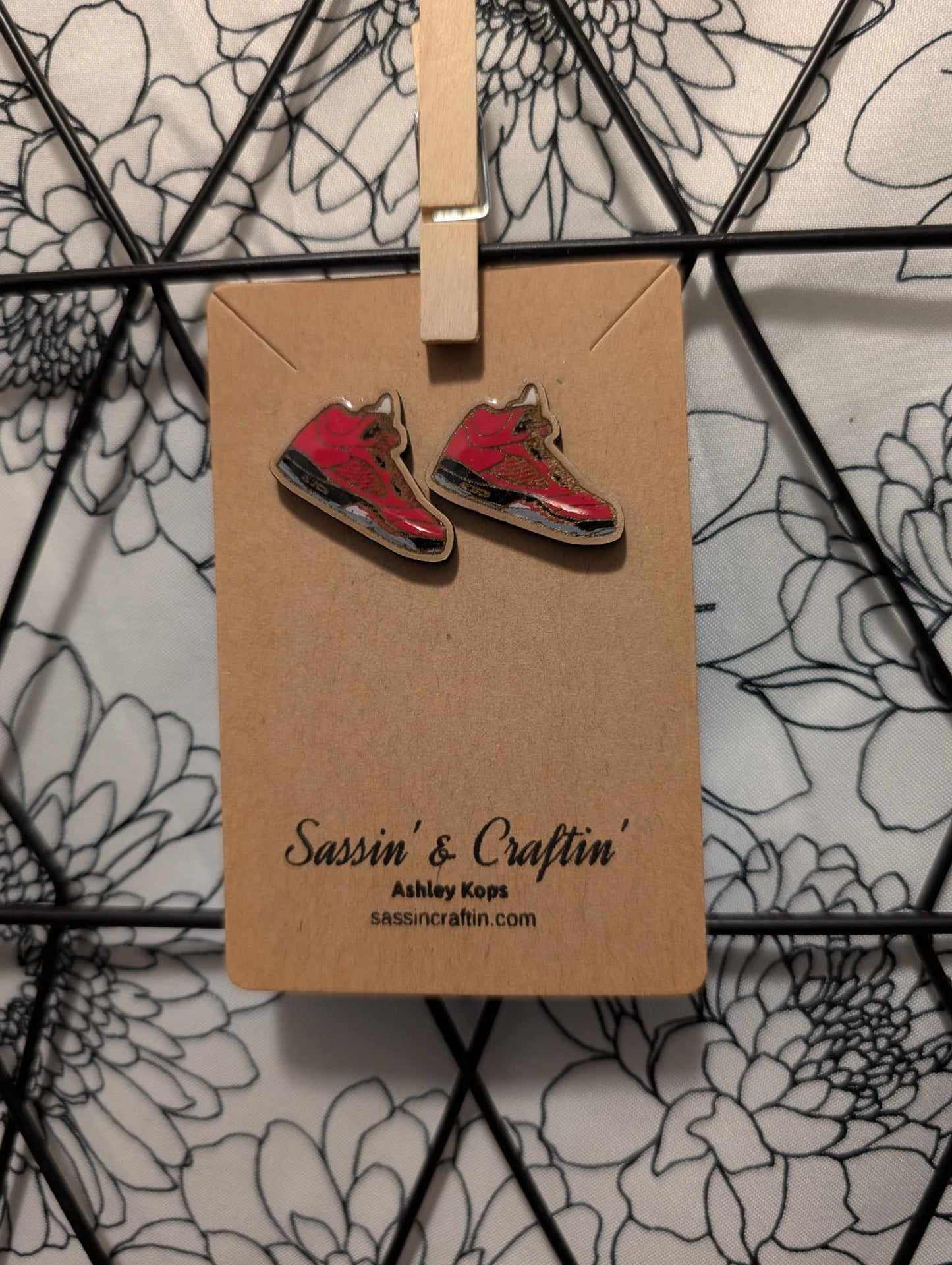 Sneaker 5 stud earrings