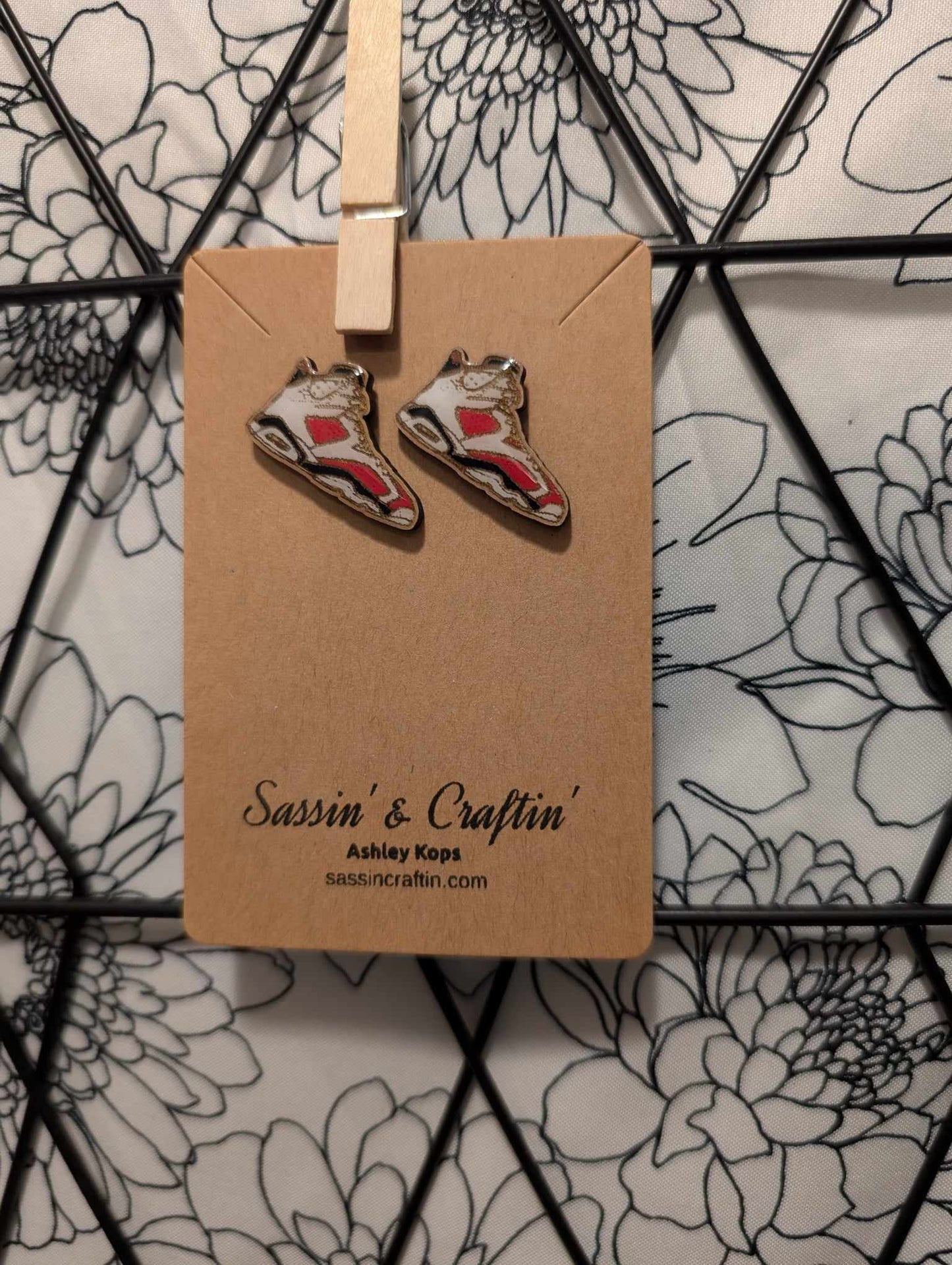 Sneaker 6 stud earrings