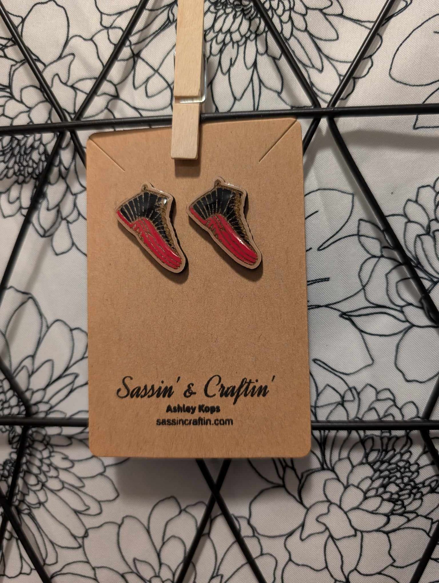 Sneaker 12 stud earrings