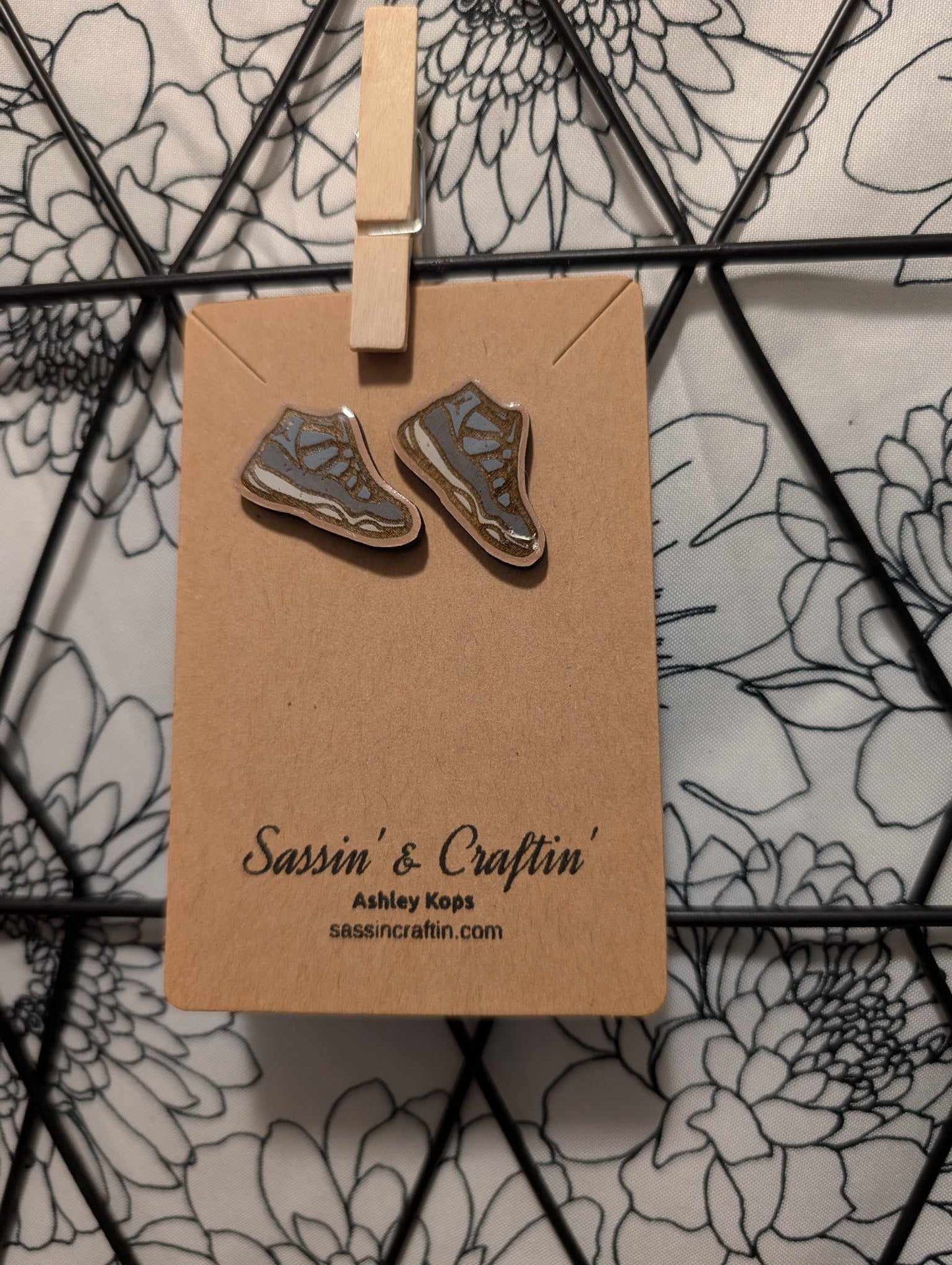 Sneaker 11 stud earrings