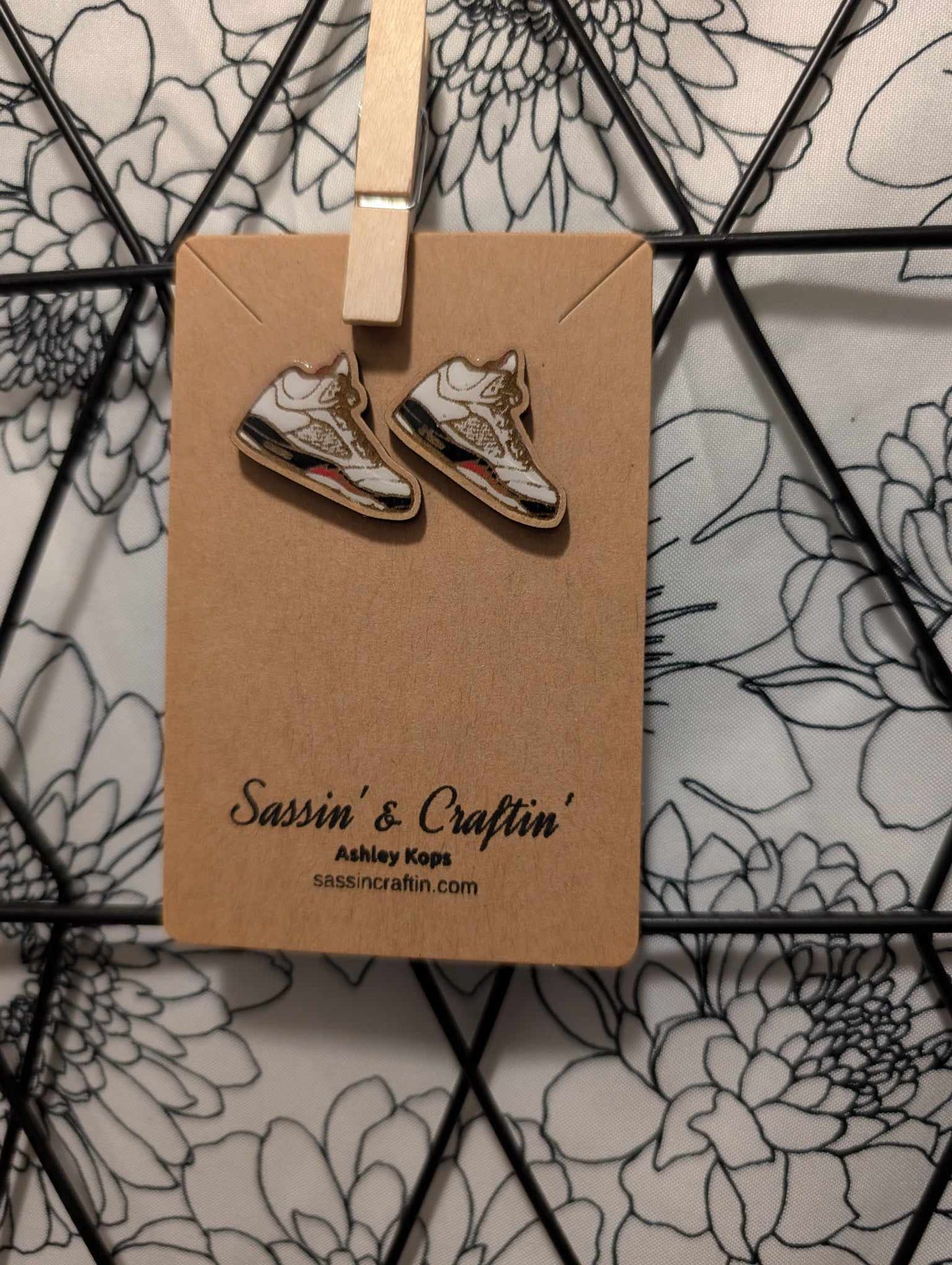 Sneaker 5 stud earrings