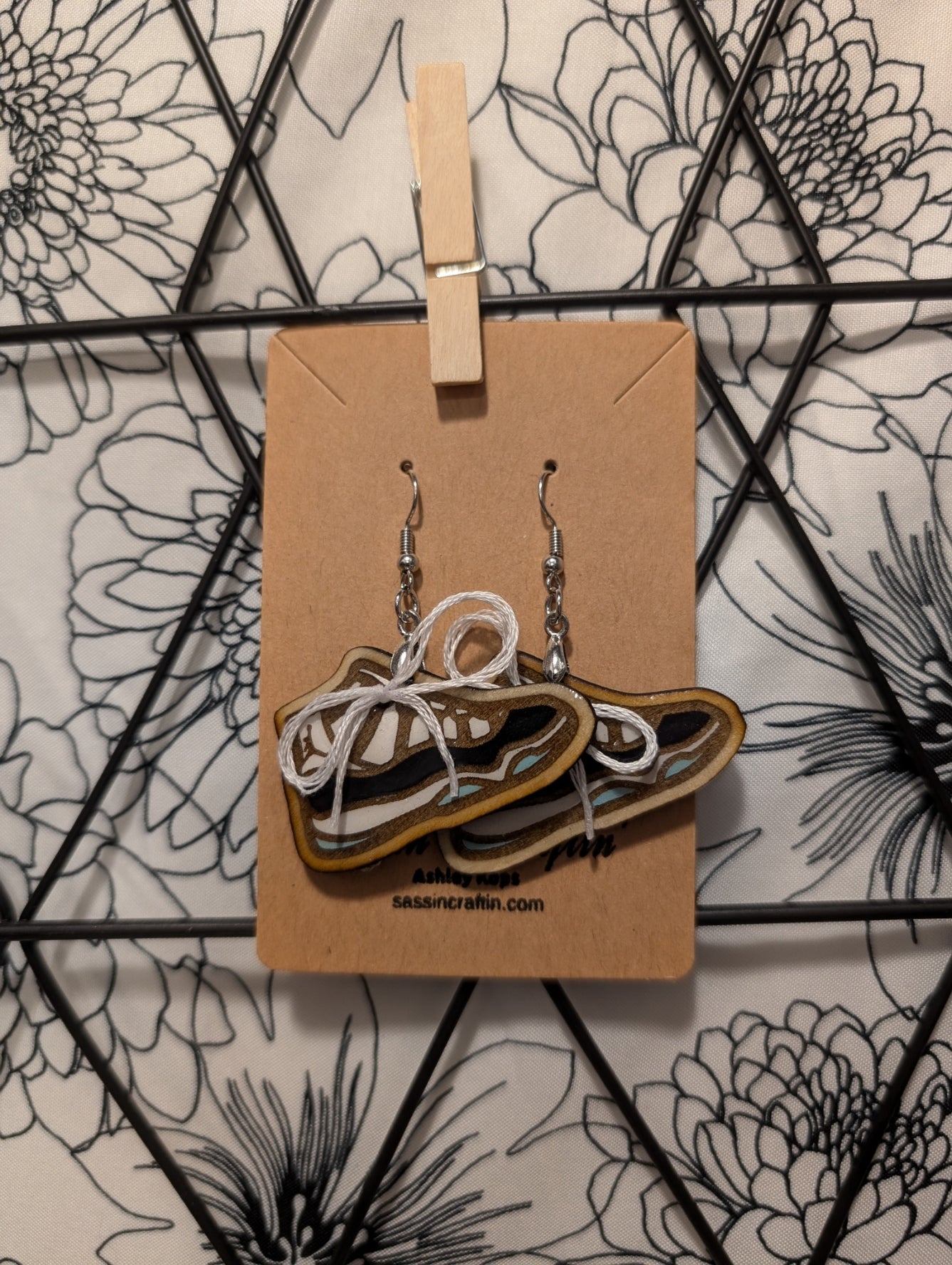 Sneaker 11 dangle earrings