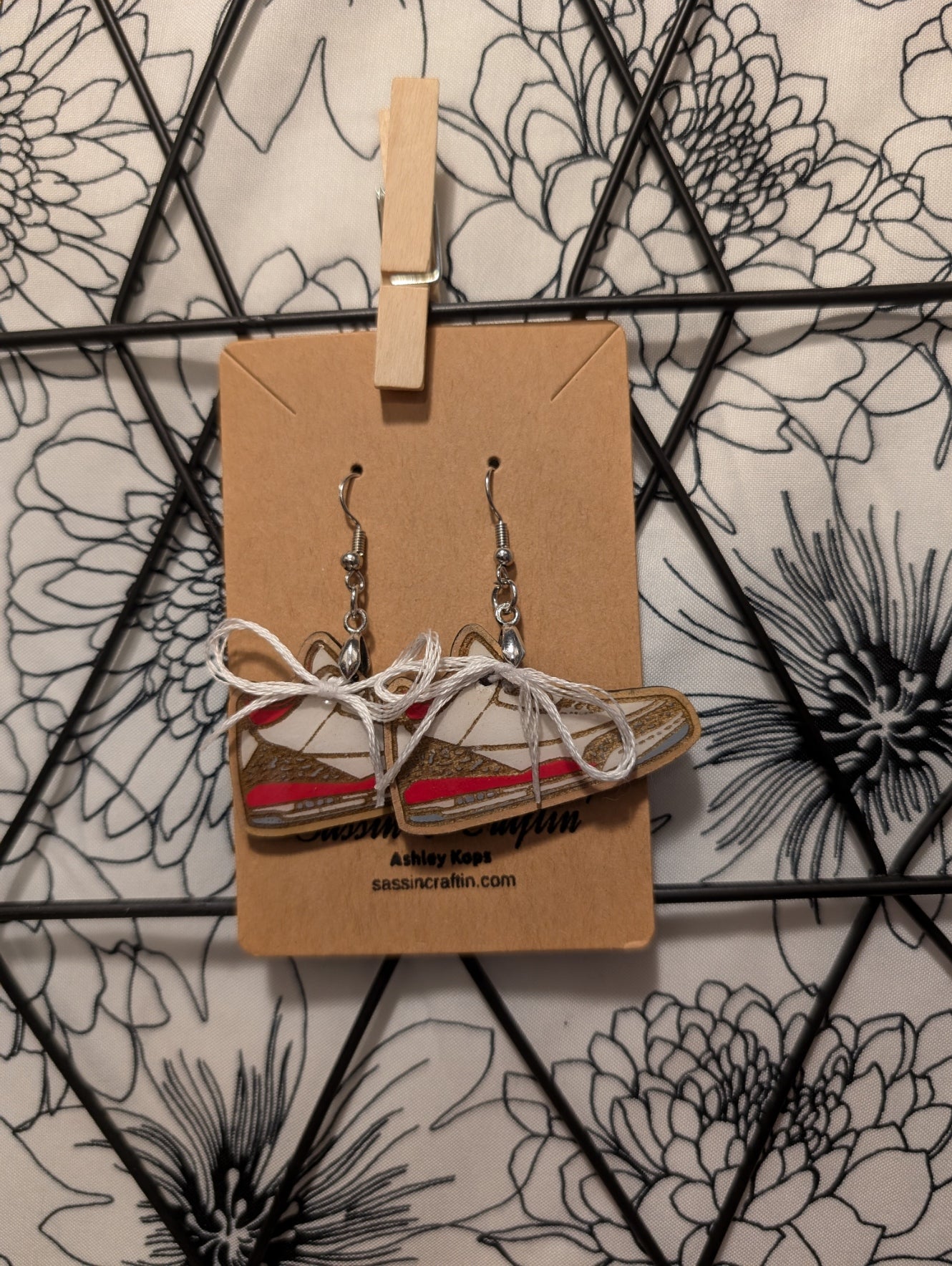 Sneaker 3 dangle earrings