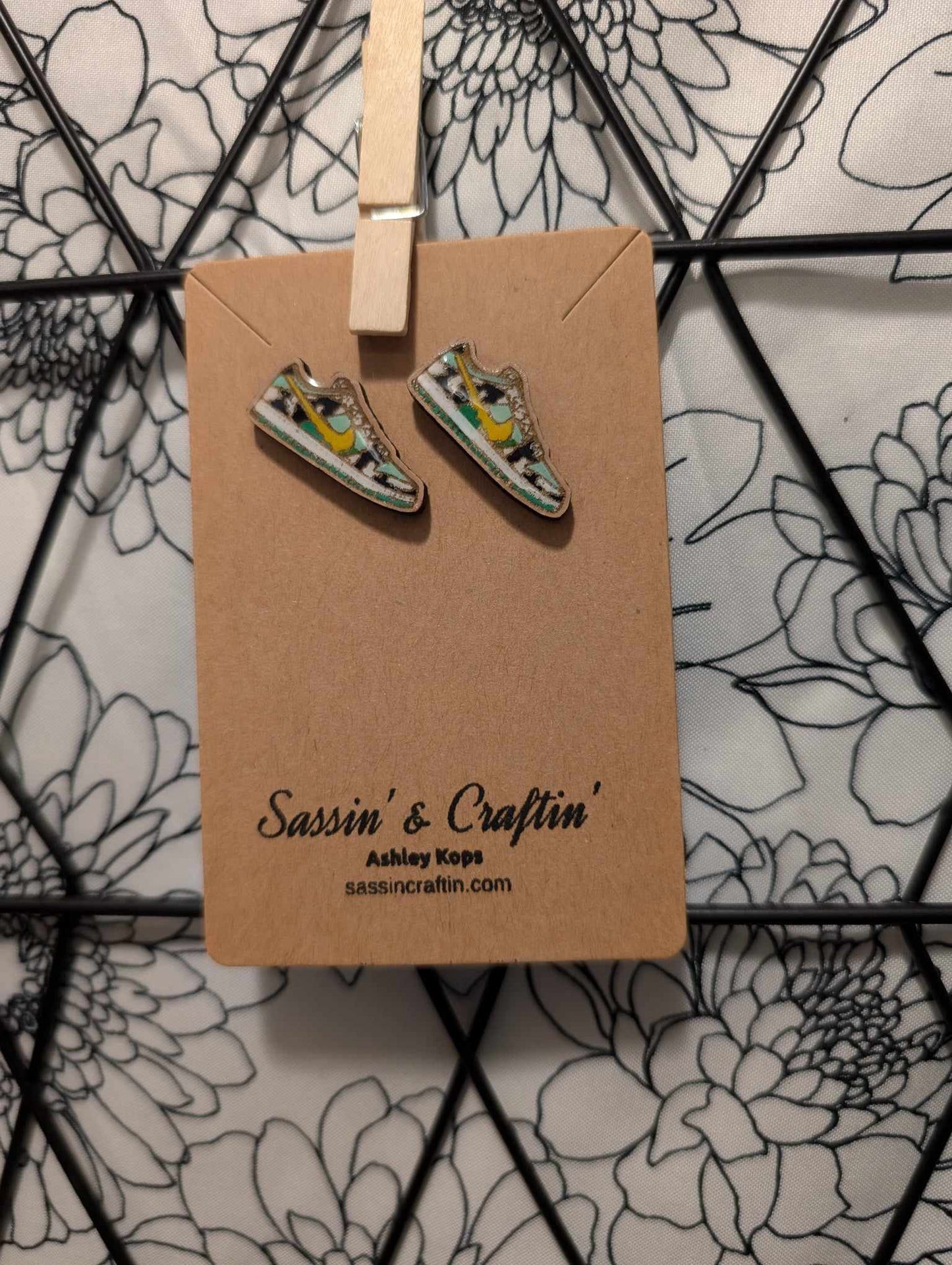 Sneaker  "chunk" stud earrings