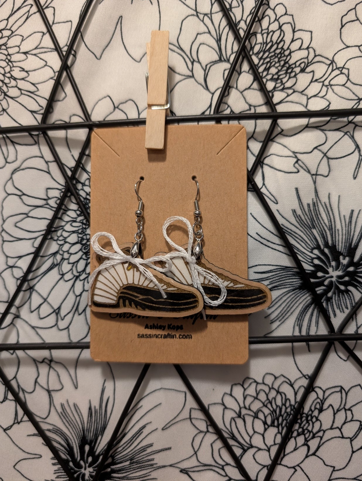 Sneaker 12 dangle earrings